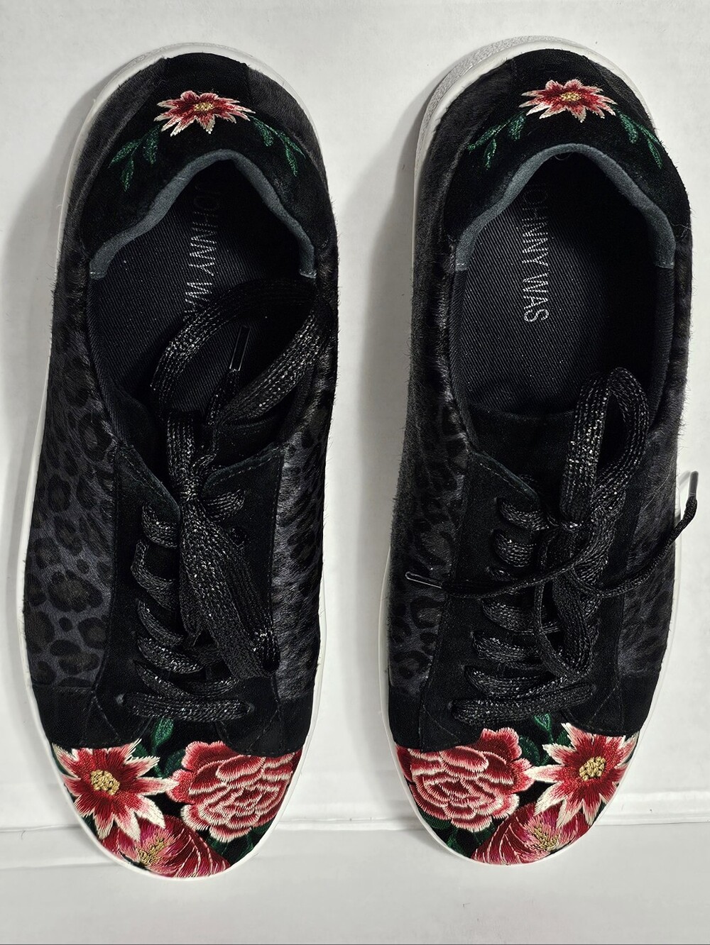 Johnny Was Black Leopard Calf Hair Floral Embroidered Sneaker JWS6022-6 Size 9.5 - Picture 6 of 13